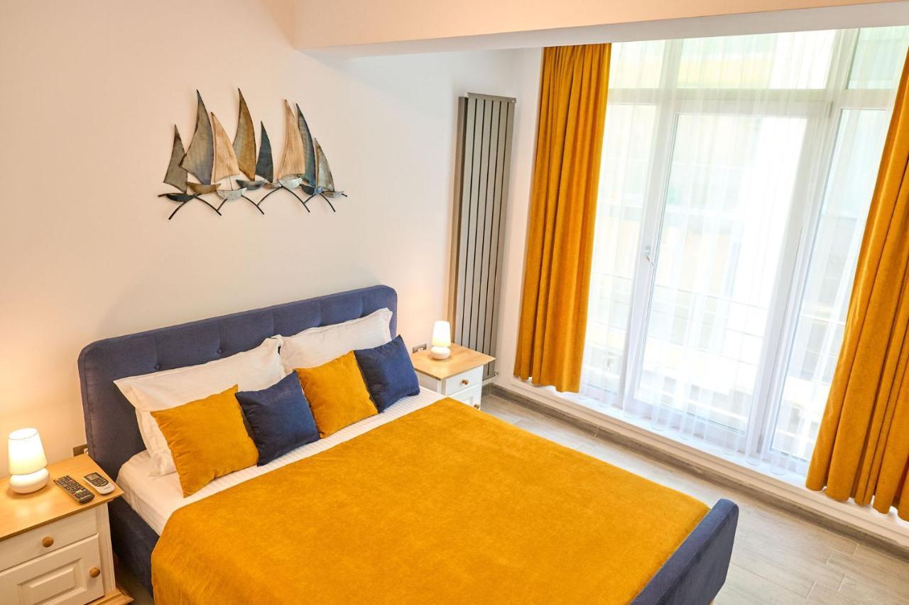 Seastar Apartment - Spa N Pools Beach Resort Mamaia Exteriér fotografie